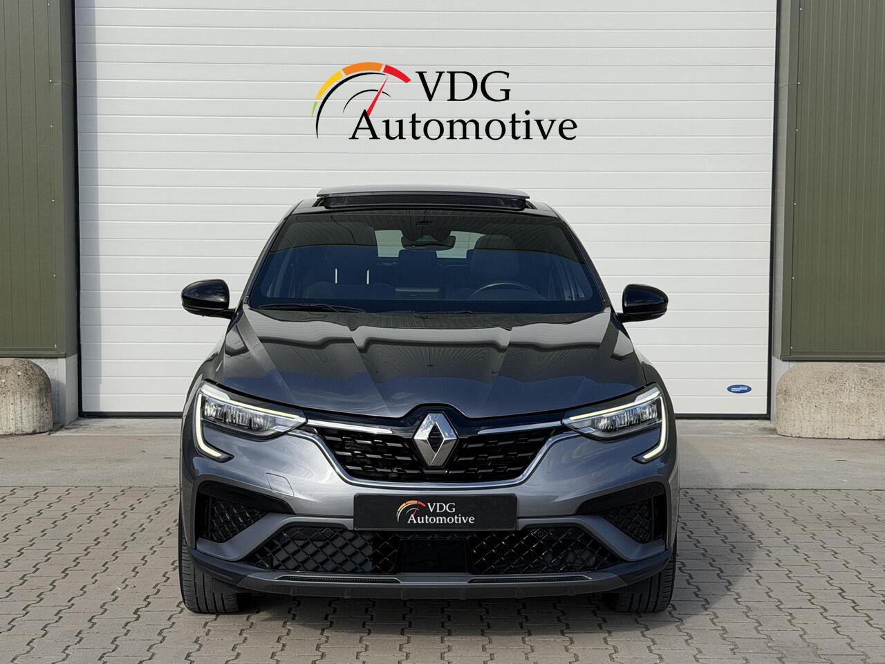 Renault Arkana 1.6 E-Tech Hybrid 145 R.S. Line / Pano / Clima / 360 Camera / Parkeer Assistent / stuur en stoel verwarming / Adaptive Cruise / Navi