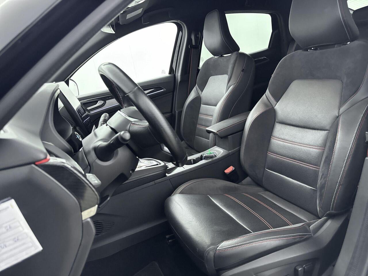 Renault Arkana 1.6 E-Tech Hybrid R.S. Line 145PK | Automaat | Trekhaak | Adaptieve Cruise Control | Stoel- en Stuurverwarming | Lederen Bekleding | Apple CarPlay & Android Auto