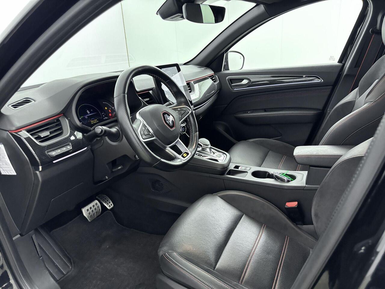 Renault Arkana 1.6 E-Tech Hybrid R.S. Line 145PK | Automaat | Trekhaak | Adaptieve Cruise Control | Stoel- en Stuurverwarming | Lederen Bekleding | Apple CarPlay & Android Auto