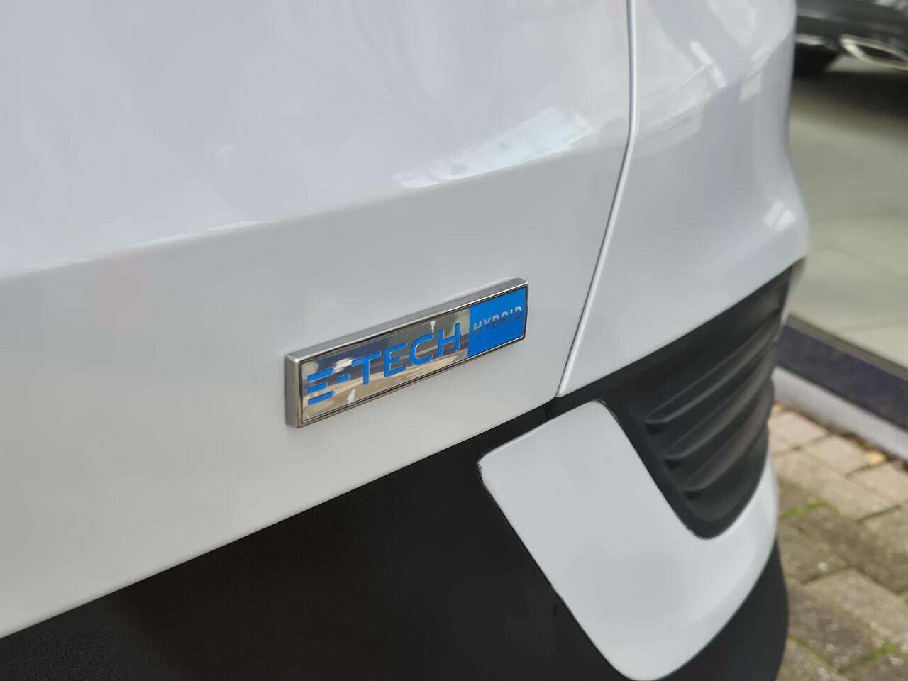 Renault Arkana 1.6 E-Tech Hybrid 145 R.S. Line | Climate Control | Leer | LM Velgen | PDC + camera | Navigatie |