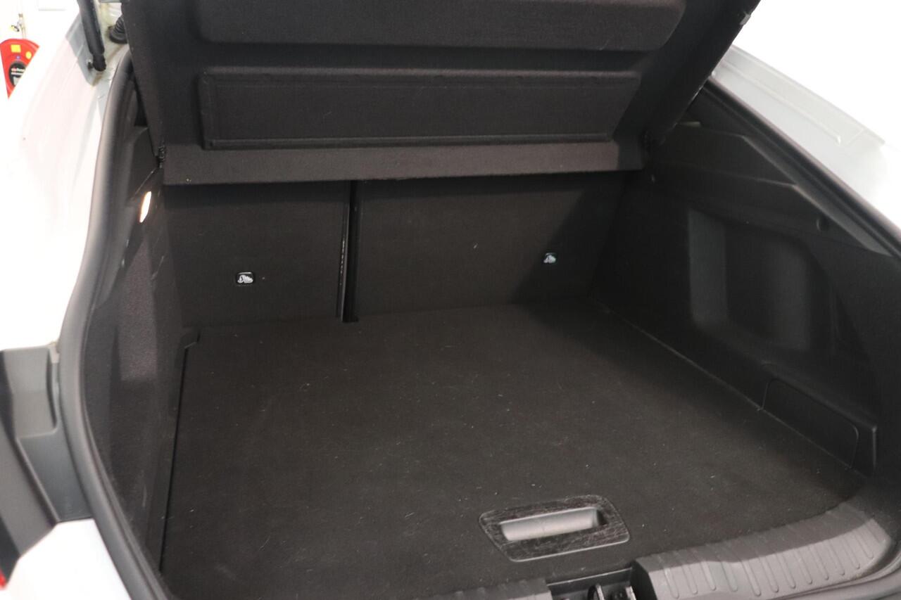 Renault Arkana 1.6 E-Tech Hybrid 145 R.S. Line | BOSE audio | Camera | Elektr. stoelen | Stuur en stoel verwarming | Adaptieve cruise control | Navigatie |