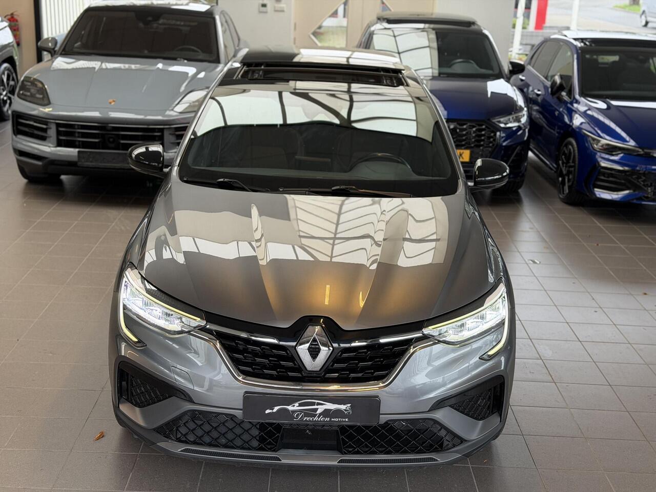 Renault Arkana 1.6 E-Tech Hybrid R.S. Line / Pano / Cam / Keyless