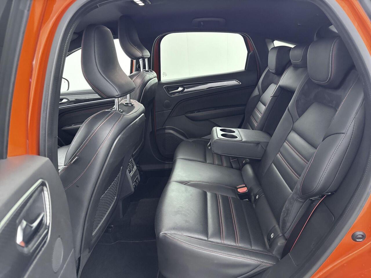 Renault Arkana 1.6 E-Tech Hybrid 145Pk R.S. Line | Navigatie | Bose Geluidssysteem | Climate Control | Cruise Control Adaptief | Apple Carplay/Android Auto | Trekhaak Wegklapbaar | Parkeersensoren incl. Camera | Stoel-en Stuurwielverwarming |