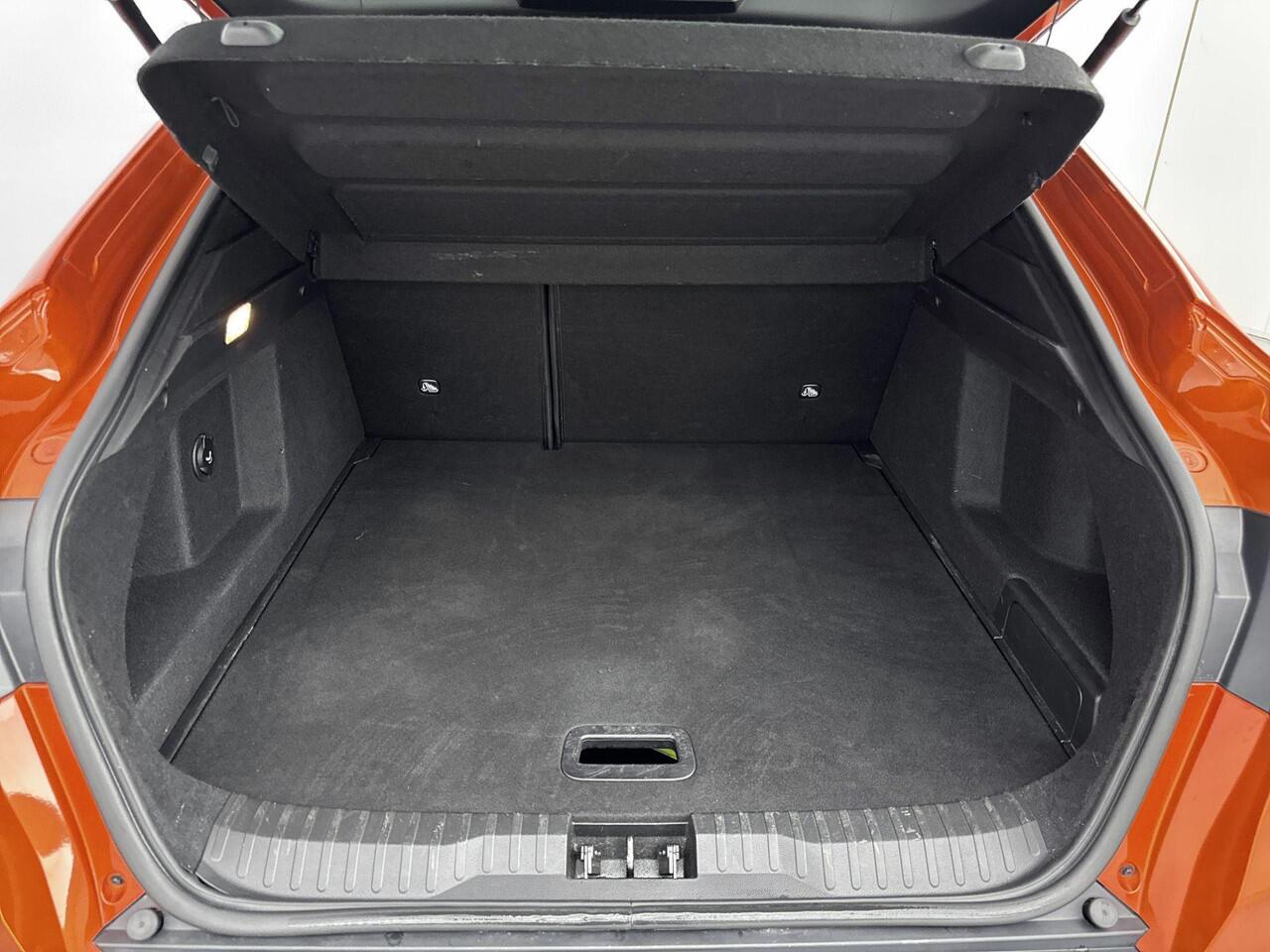 Renault Arkana 1.6 E-Tech Hybrid 145Pk R.S. Line | Navigatie | Bose Geluidssysteem | Climate Control | Cruise Control Adaptief | Apple Carplay/Android Auto | Trekhaak Wegklapbaar | Parkeersensoren incl. Camera | Stoel-en Stuurwielverwarming |