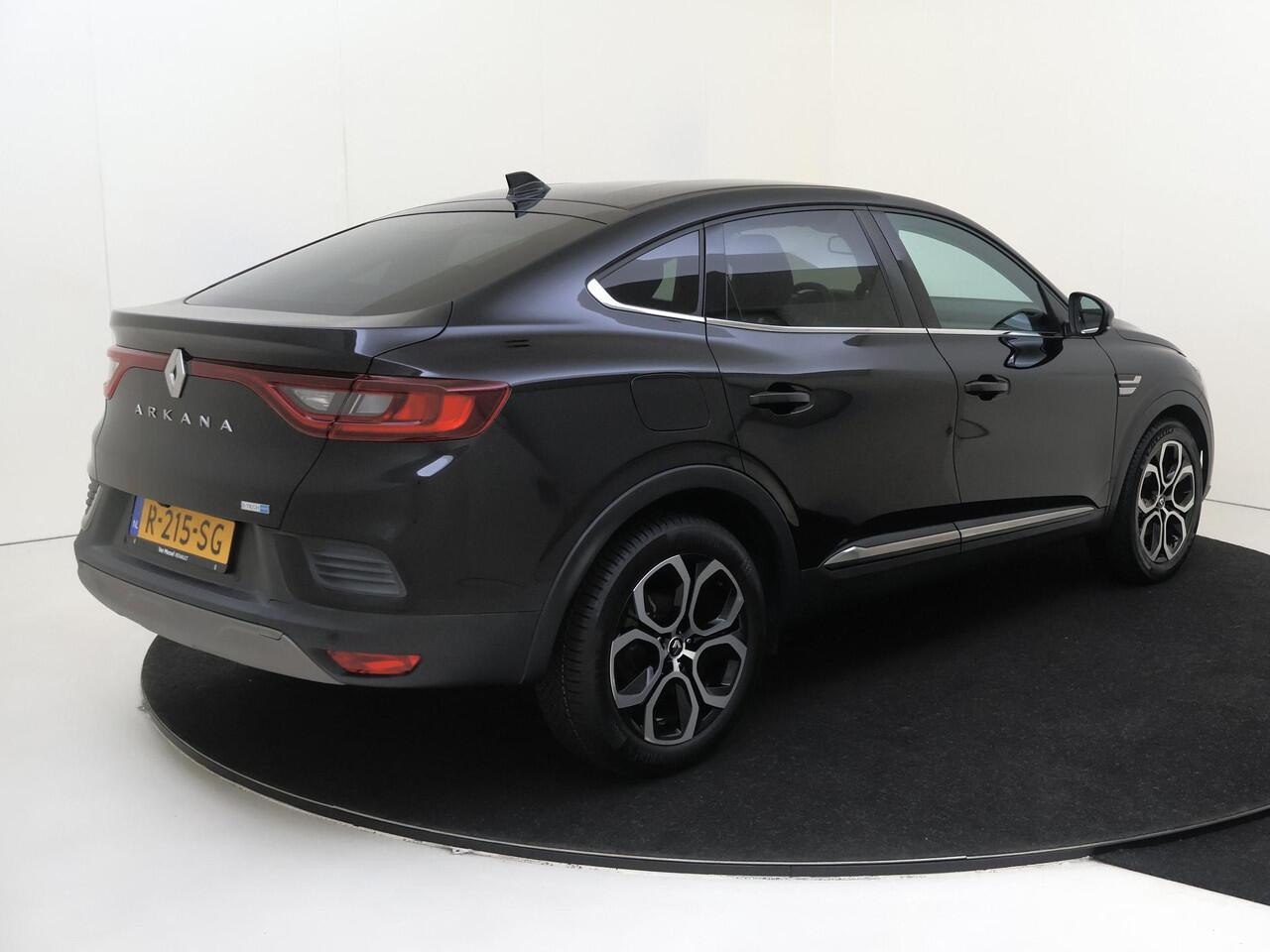 Renault Arkana 1.6 145Pk E-Tech Intens | Navigatie | Apple & Android Carplay | Climate Control | Adaptieve Cruise Control | Parkeersensoren Voor en Achter | Privacy Glass | Keyless Entry | Licht & Regensensor |