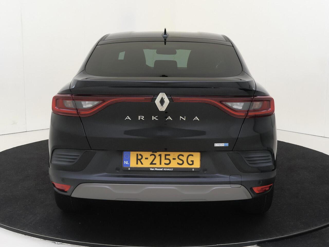 Renault Arkana 1.6 145Pk E-Tech Intens | Navigatie | Apple & Android Carplay | Climate Control | Adaptieve Cruise Control | Parkeersensoren Voor en Achter | Privacy Glass | Keyless Entry | Licht & Regensensor |