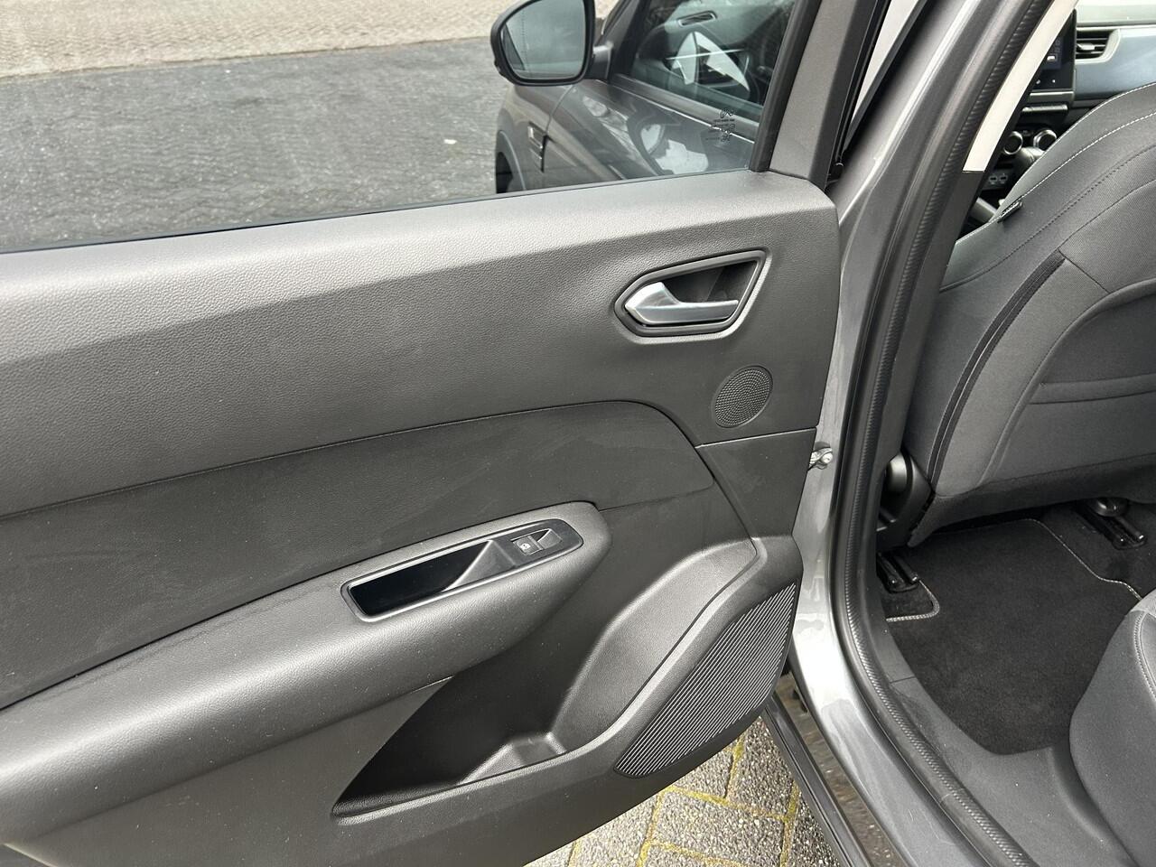 Renault Arkana 1.6 E-Tech Hybrid 145 Zen