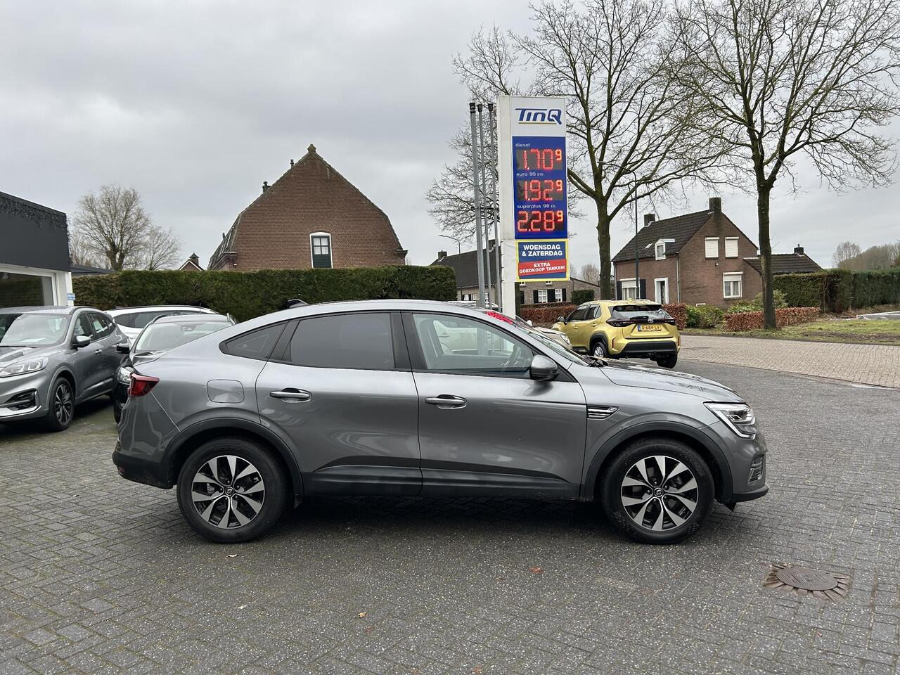 Renault Arkana 1.6 E-Tech Hybrid 145 Zen