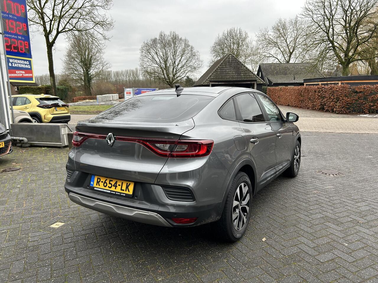 Renault Arkana 1.6 E-Tech Hybrid 145 Zen