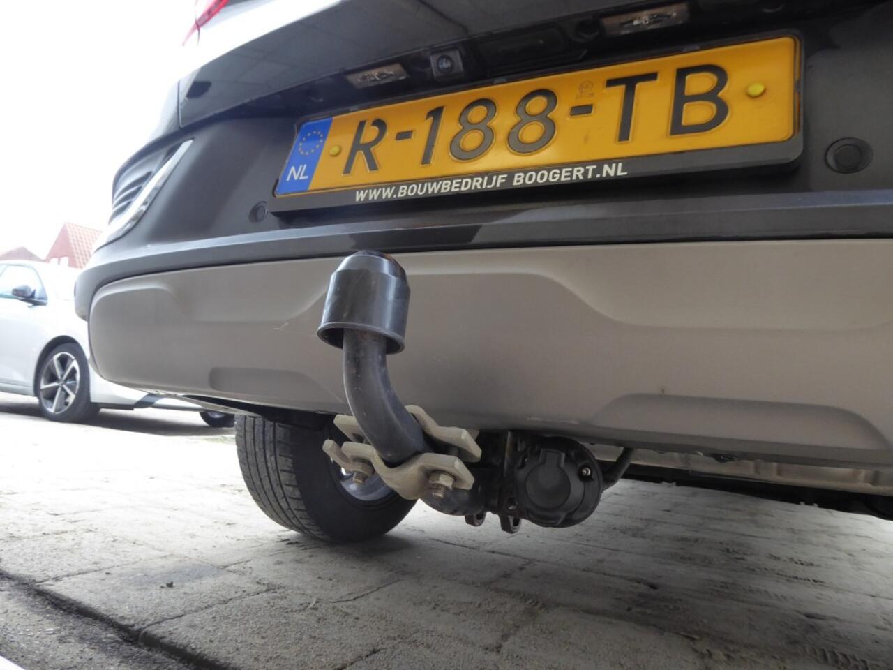 Renault Arkana 1.6 E-Tech Hybrid 145 Intens