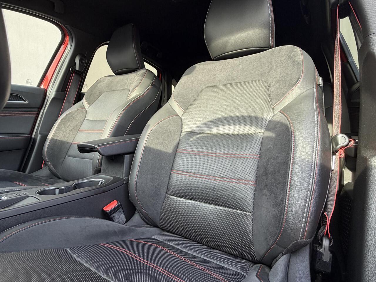 Renault Arkana 1.6 E-Tech Hybrid 145 R.S. Line / Adaptieve Cruise / Lederen Bekleding / 100 % Onderhouden / Camera / Stoel & Stuur Verwarming / Elektr. Stoelen / Dodehoek Detectie / Apple Carplay & Android Auto /