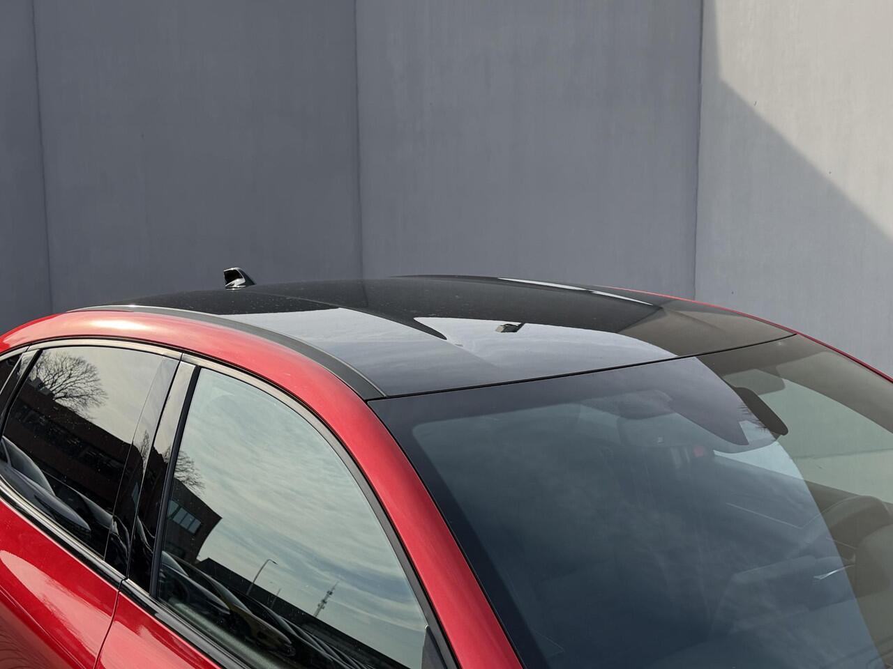 Renault Arkana 1.6 E-Tech Hybrid 145 R.S. Line / Adaptieve Cruise / Lederen Bekleding / 100 % Onderhouden / Camera / Stoel & Stuur Verwarming / Elektr. Stoelen / Dodehoek Detectie / Apple Carplay & Android Auto /