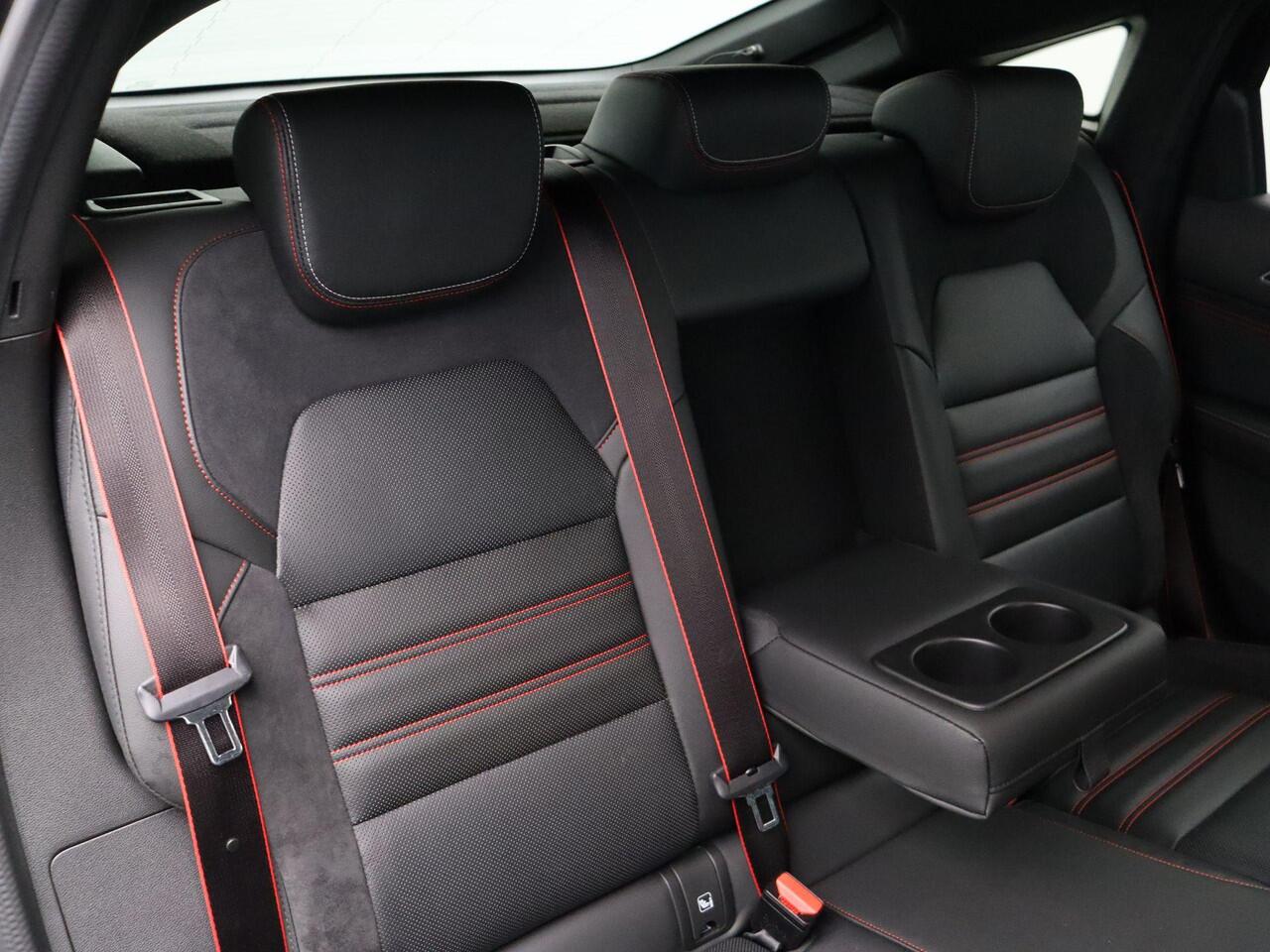 Renault Arkana 1.6 E-Tech Hybrid 145 R.S. Line | Dealer onderhouden | Stoel & Stuur verwarming | Grootscherm Navigatie | Adaptive Cruise | Elektrisch verstelbare voorstoelen |