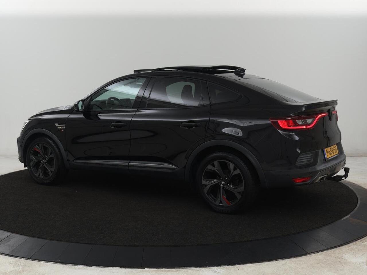 Renault Arkana 1.6 E-Tech Hybrid 145 R.S. Line | Panoramadak | Leder/Alcantara | Trekhaak | Stoelverwarming | Adaptive cruise | Camera | Carplay | Keyless | Park Assist | Full LED | Navigatie