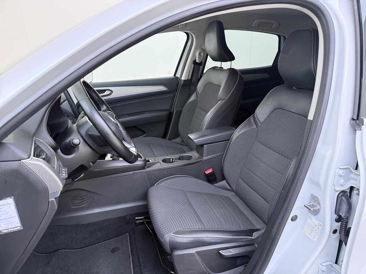 Renault Arkana 1.6 E-Tech Hybrid 145 Intens |AUTOMAAT | Navigatie | Cruise & Climate Control | Achteruitrijcamera| PDC voor & achter