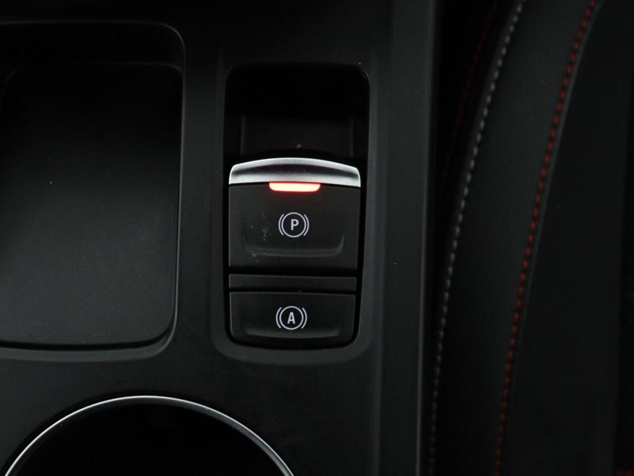 Renault Arkana 1.6 E-Tech Hybrid 145 R.S. Line | Leder/Alcantara | Stoelverwarming | Adaptive cruise | Camera | Carplay | Keyless | Park Assist | Full LED | Navigatie | File Assistent