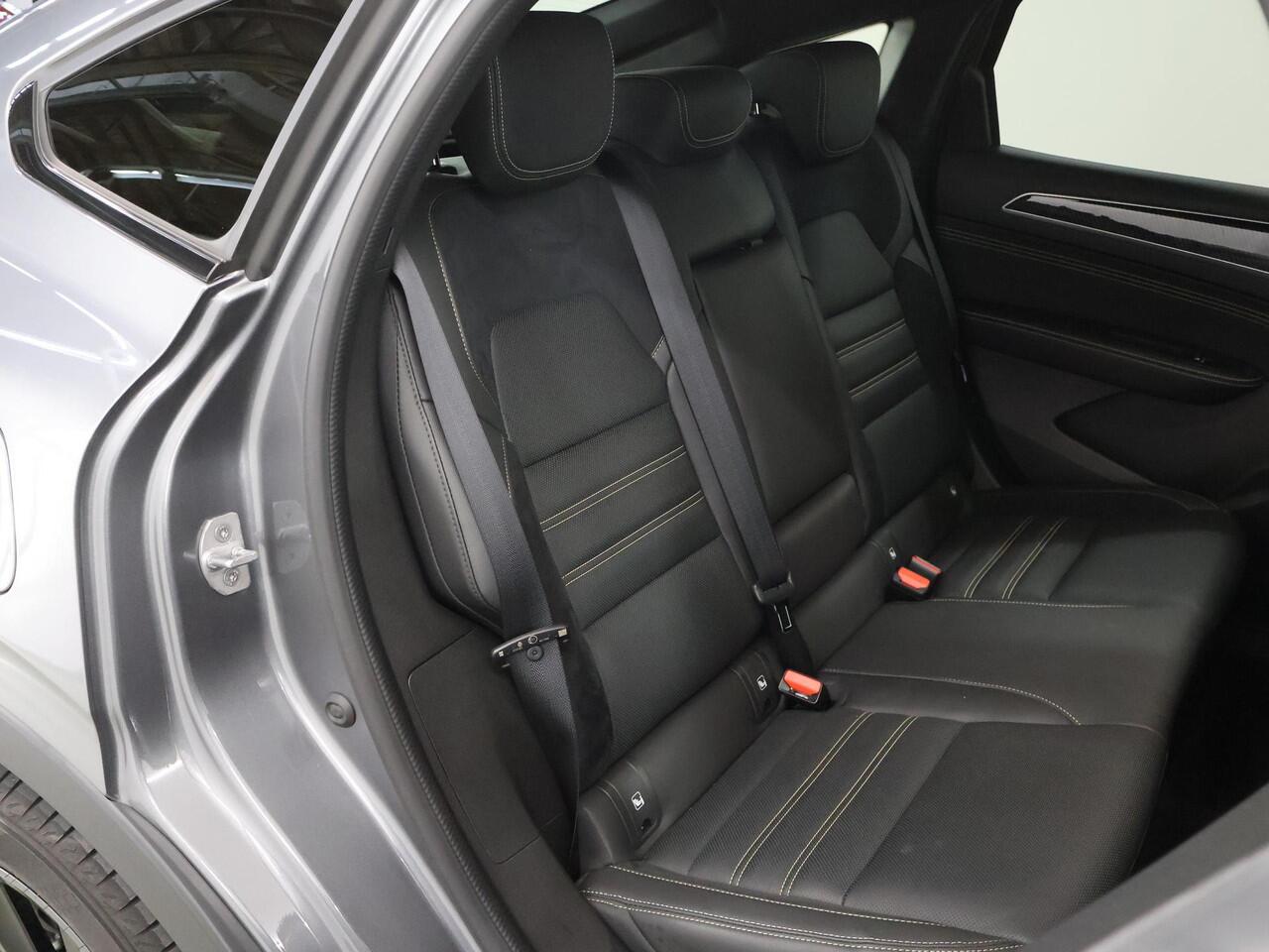 Renault Arkana 1.6 E-Tech hybrid 145 E-Tech engineered | Leder | Bose | Cruise Control Adaptief | Climate Control | Parkeercamera |