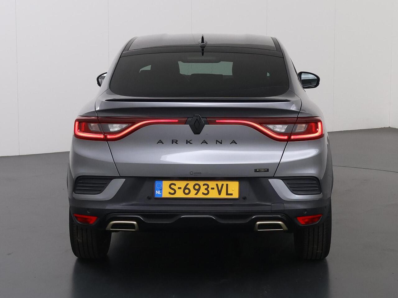 Renault Arkana 1.6 E-Tech hybrid 145 E-Tech engineered | Leder | Bose | Cruise Control Adaptief | Climate Control | Parkeercamera |