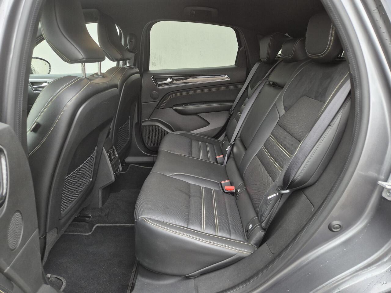 Renault Arkana 1.6 E-Tech Engineered/R.S. fullhybrid 145 Automaat / Pack Solid / Pack Advanced Driving / Stuur-, en Stoelverwarming / Achteruitrijcamera / Keyless Entry/Start / Adaptief CC / Apple Carplay Android Auto / Elektrisch voorstoelen /