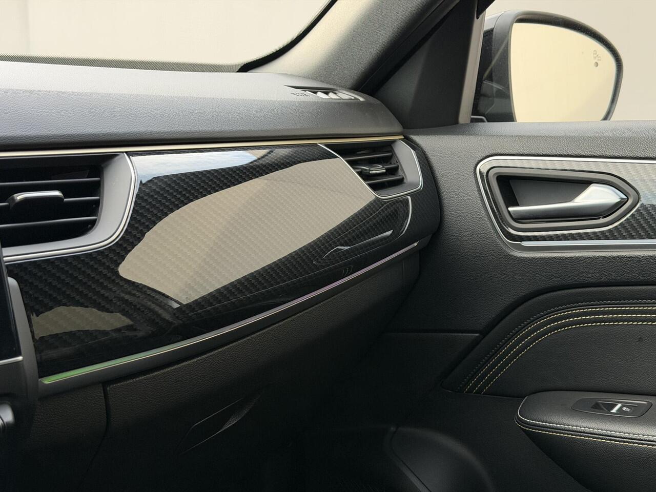 Renault Arkana 1.6 E-Tech hybrid 145 E-Tech engineered / Automaat / Dealer Onderhouden / Navigatie / Adaptieve Cruise / Camera / Lederen & Alcantara Bekleding / Apple Carplay & Android Auto / Volledig Digitaal Display /