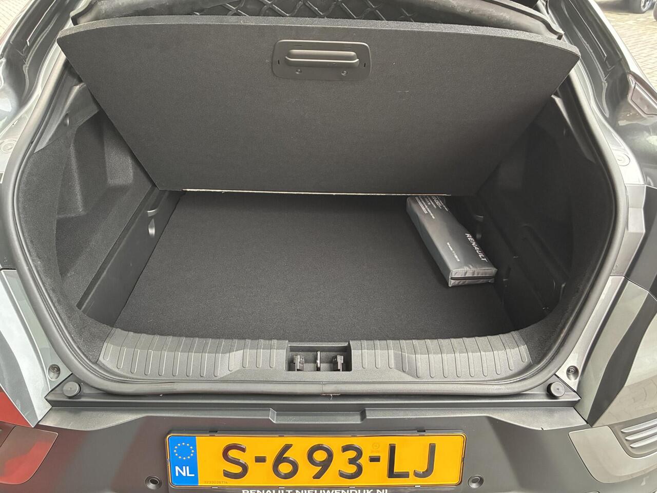 Renault Arkana 1.6 E-Tech hybrid 145 E-Tech engineered / elektrisch bedienbaar glazen schuif- en kanteldak / EASY LINK multimedia- en navigatiesysteem Bose® met 9,3" touchscreen / F1 blade, uitlaatpijpen en dorpelbescherming in 'Gris Apaisant'