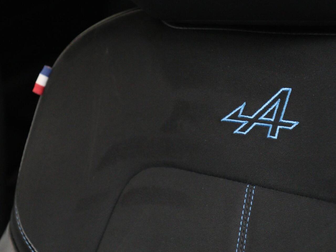 Renault Arkana 1.6 E-Tech full hybrid 145 esprit Alpine | Origineel NL | Leder/Alcantara | Stoelverwarming | 360 Camera | Adaptive cruise | BOSE Sound | Carplay | Navigatie | 19'' | Sfeerverlichting