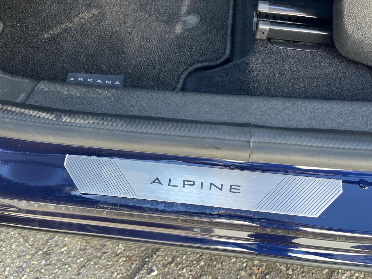 Renault Arkana 1.6 E-Tech full hybrid 145 esprit Alpine / NAVIGATIE GROOT SCHERM / CAMERA / PARKEERSENSOREN / ALL SEASON BANDEN / BLIND SPOT WARNING