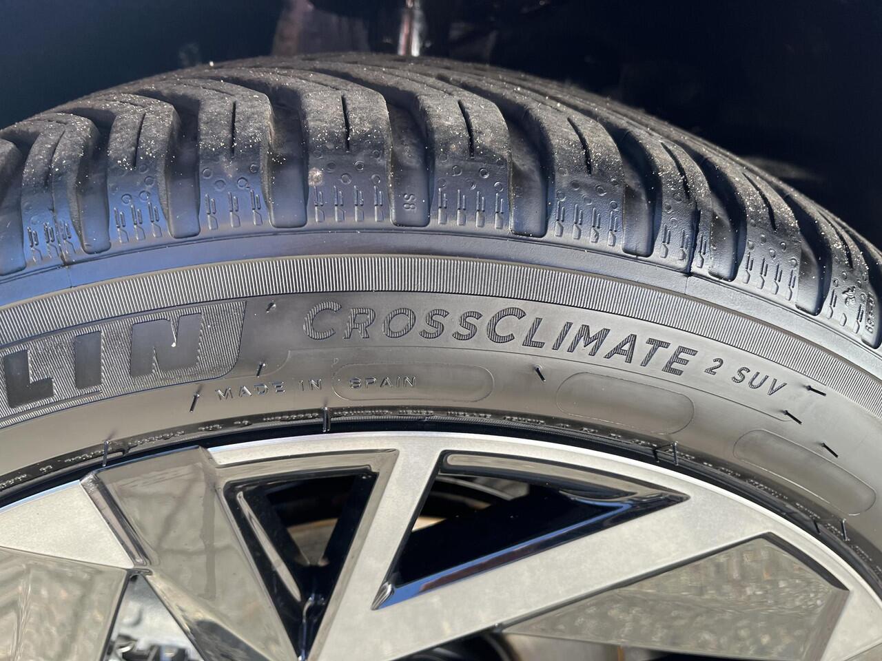 Renault Arkana 1.6 E-Tech full hybrid 145 esprit Alpine / NAVIGATIE GROOT SCHERM / CAMERA / PARKEERSENSOREN / ALL SEASON BANDEN / BLIND SPOT WARNING