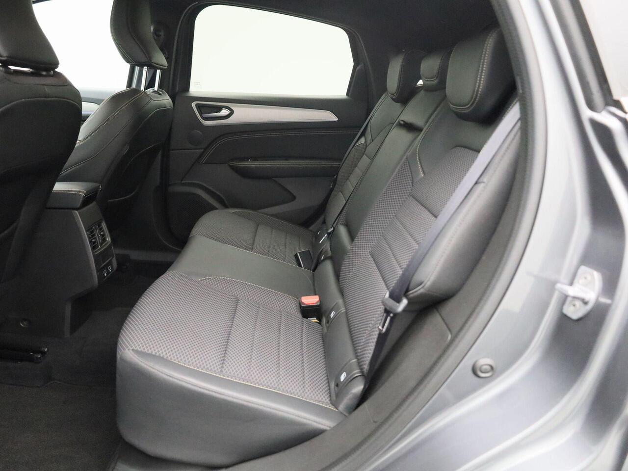 Renault Arkana 1.6 E-Tech Full Hybrid Techno 145PK | Automaat | Navigatie | Achteruitrijcamera | Half-Leder | Parkeersensoren Voor & Achter | Apple CarPlay & Android Auto