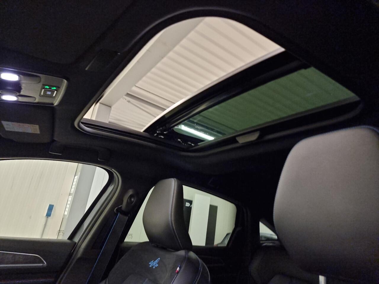 Renault Arkana 1.6 E-Tech full hybrid 145 Esprit Alpine | Panoramadak | BOSE Audio | Achteruitrijcamera |