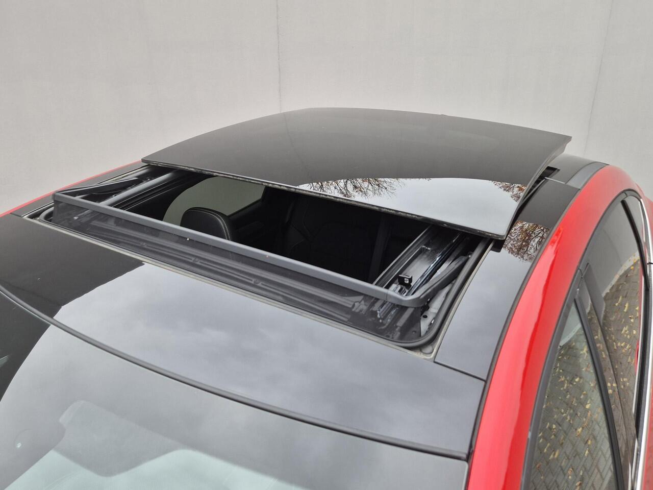 Renault Arkana 1.3 TCe Hybrid 140 techno Automaat / Apple Carplay Android Auto / Glazen schuif- en kanteldak / Achteruitrijcamera / Navigatie / Keyless Entry/Start / Cruise control / Draadloze telefoon lader /