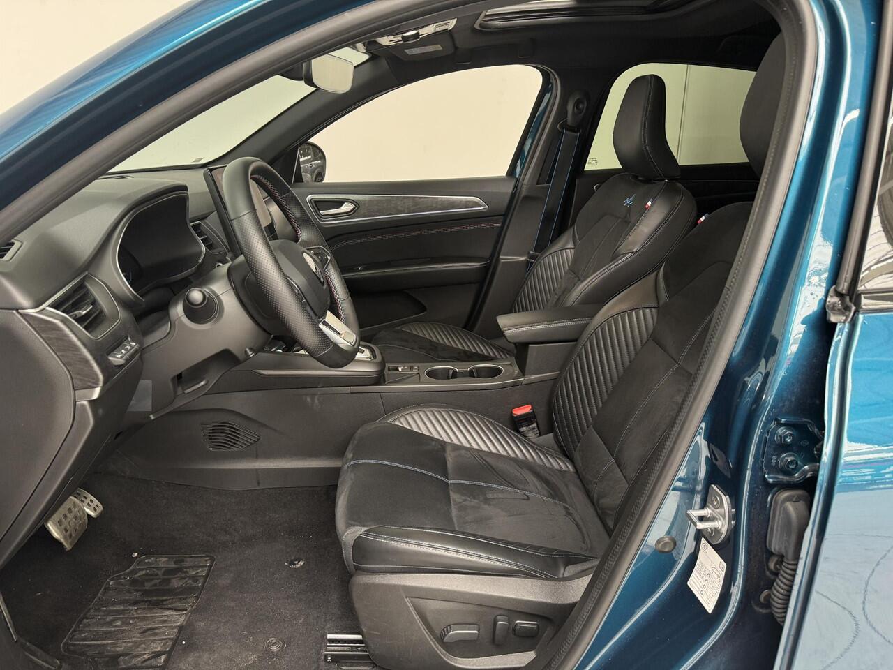 Renault Arkana 1.6 E-Tech full hybrid 145 Esprit Alpine | Panoramadak | BOSE-Audiosysteem | Adaptive Cruise Control | Achteruitrijcamera |