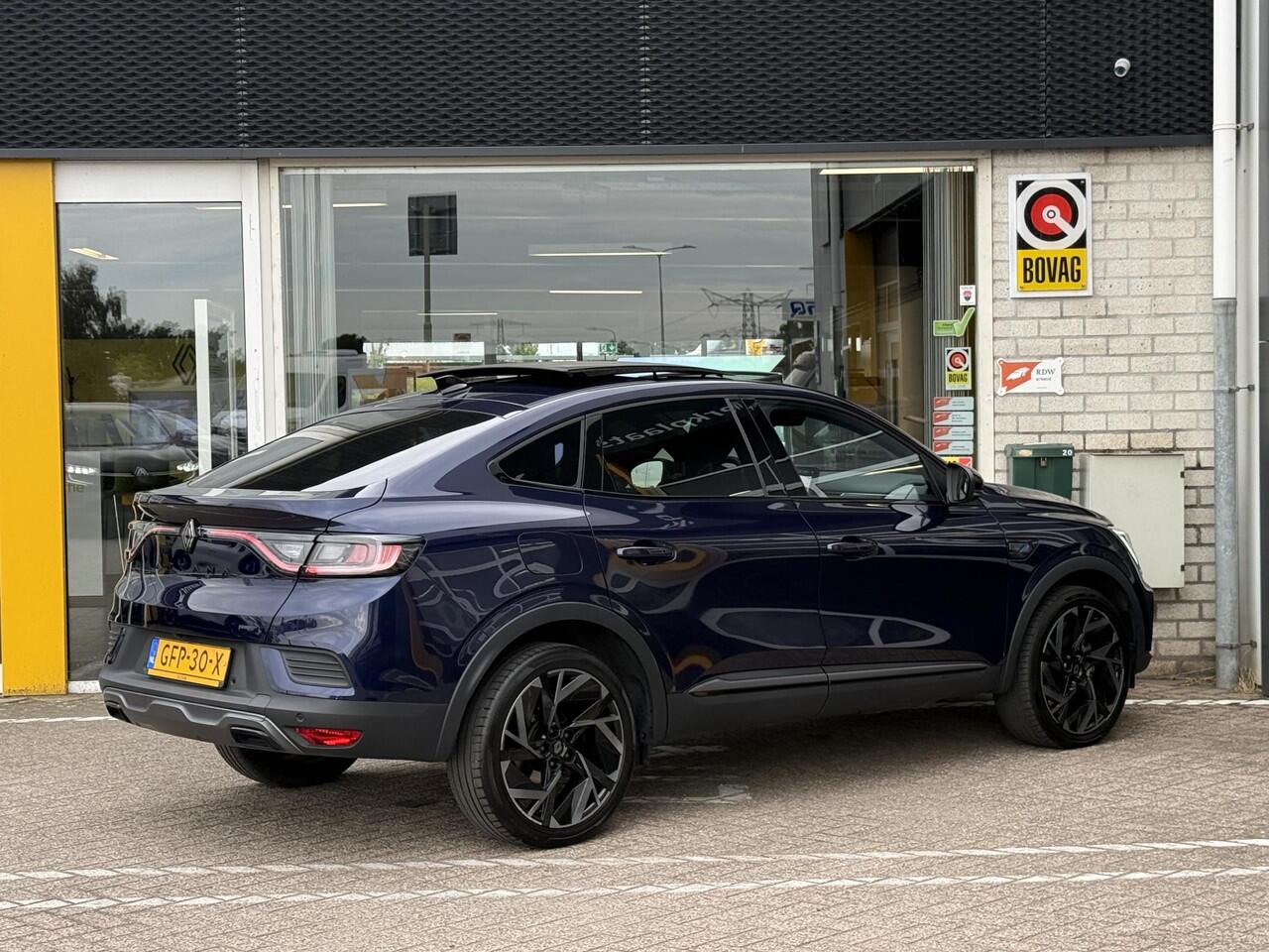 Renault Arkana 1.6 E-Tech full hybrid 145 esprit Alpine | Panoramadak | Bose Audio | Elektrische stoelen | DAB | Stoel & stuur verwarming | Cruise adaptief |