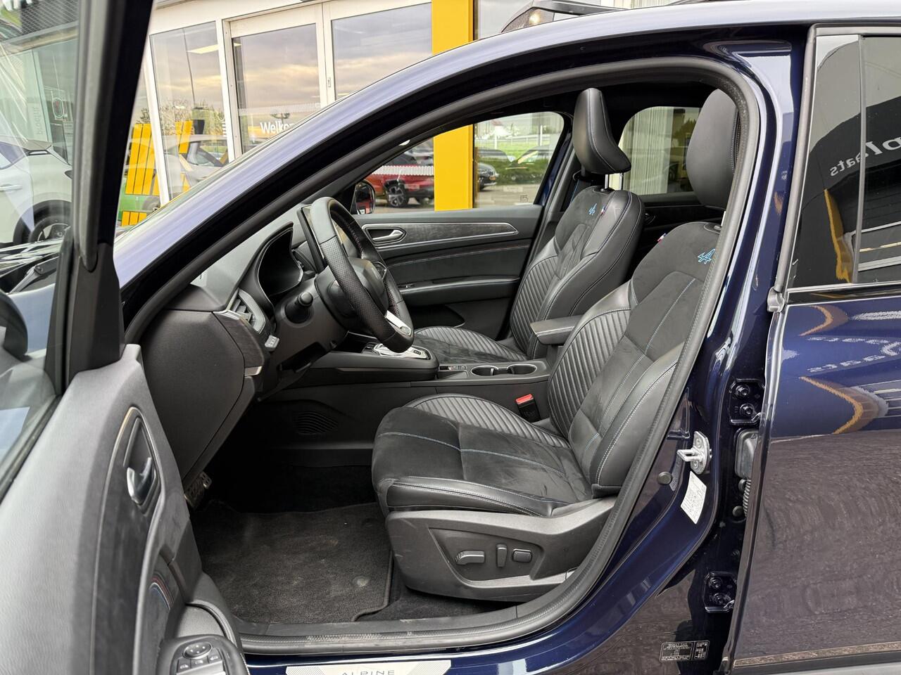 Renault Arkana 1.6 E-Tech full hybrid 145 esprit Alpine | Panoramadak | Bose Audio | Elektrische stoelen | DAB | Stoel & stuur verwarming | Cruise adaptief |