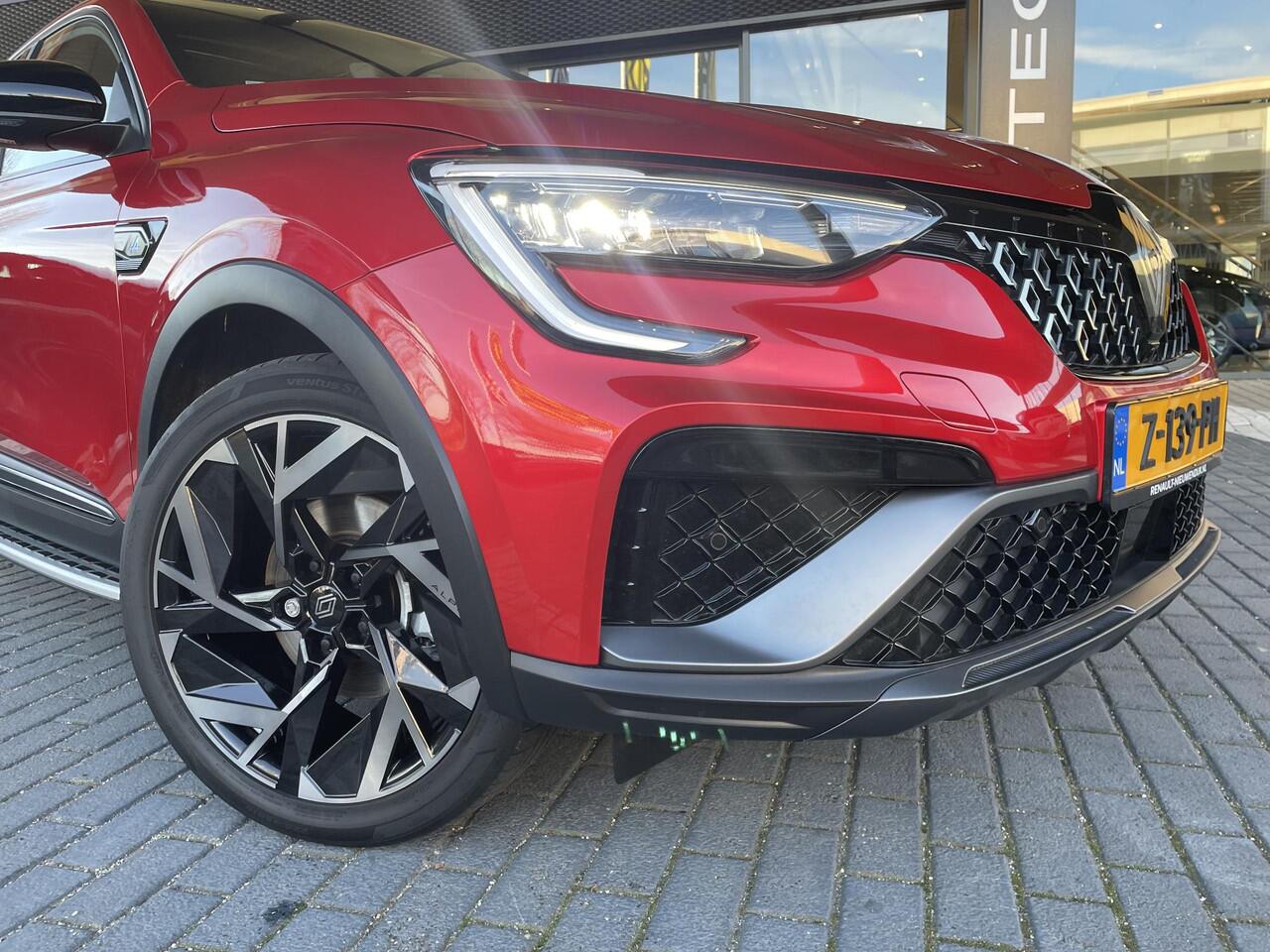 Renault Arkana 1.6 E-Tech full hybrid 145 esprit Alpine Renault Arkana 1.6 E-Tech hybrid 145 esprit Alpine / BOSE SOUND SYSTEM / ELEKTRISCH BEDIENBAAR SCHUIF- KANTELDAK / PACK WINTER