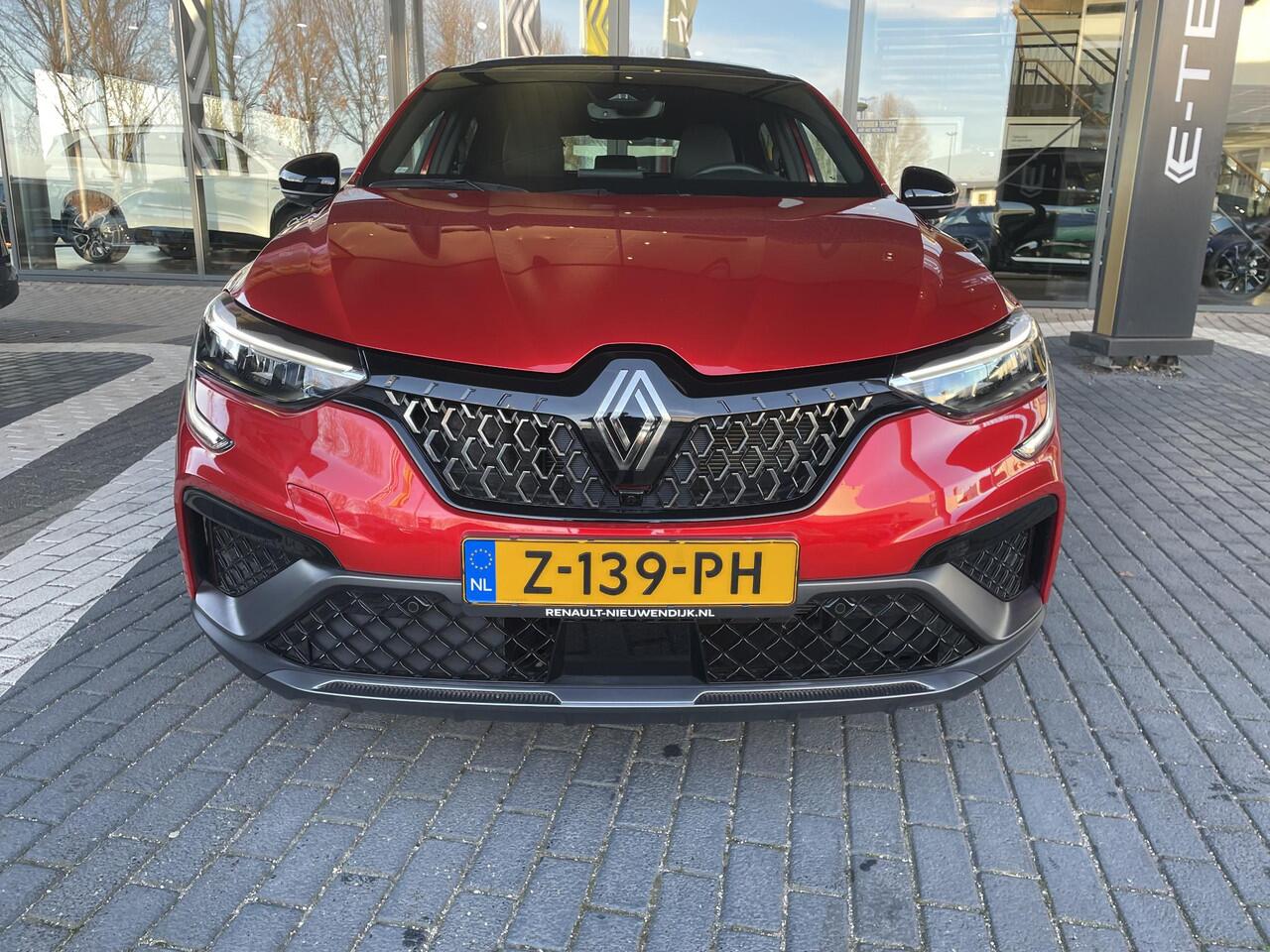 Renault Arkana 1.6 E-Tech full hybrid 145 esprit Alpine Renault Arkana 1.6 E-Tech hybrid 145 esprit Alpine / BOSE SOUND SYSTEM / ELEKTRISCH BEDIENBAAR SCHUIF- KANTELDAK / PACK WINTER