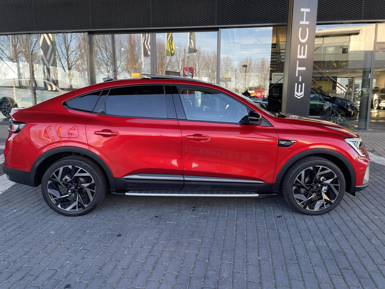 Renault Arkana 1.6 E-Tech full hybrid 145 esprit Alpine Renault Arkana 1.6 E-Tech hybrid 145 esprit Alpine / BOSE SOUND SYSTEM / ELEKTRISCH BEDIENBAAR SCHUIF- KANTELDAK / PACK WINTER