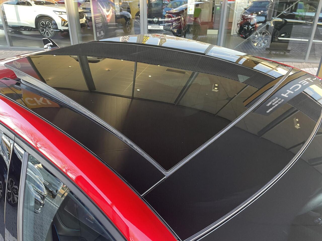 Renault Arkana 1.6 E-Tech full hybrid 145 esprit Alpine Renault Arkana 1.6 E-Tech hybrid 145 esprit Alpine / BOSE SOUND SYSTEM / ELEKTRISCH BEDIENBAAR SCHUIF- KANTELDAK / PACK WINTER