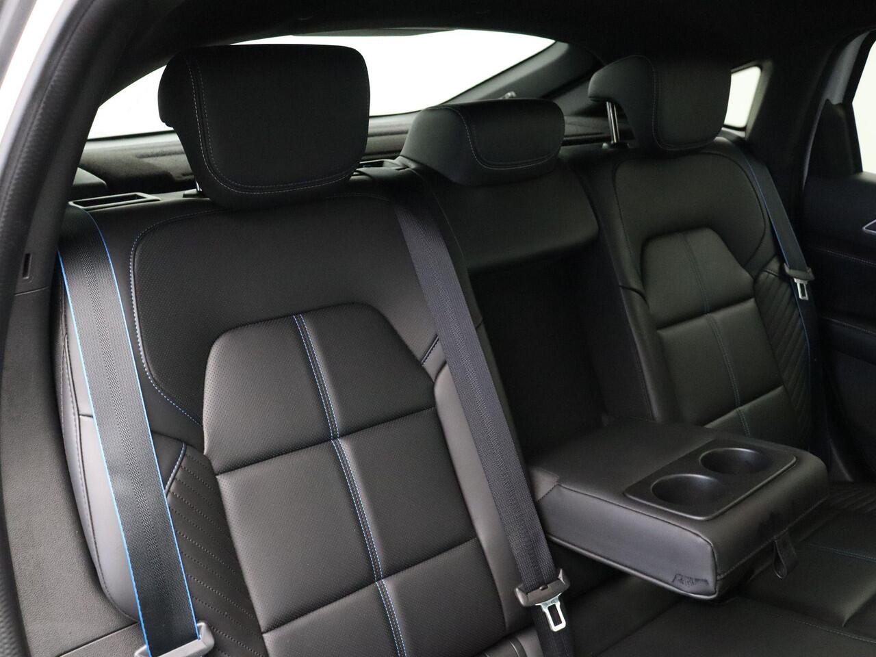 Renault Arkana E-Tech full hybrid 145pk esprit Alpine | Elek. bedienbare stoelen | Stoel- en stuurwielverwarming |