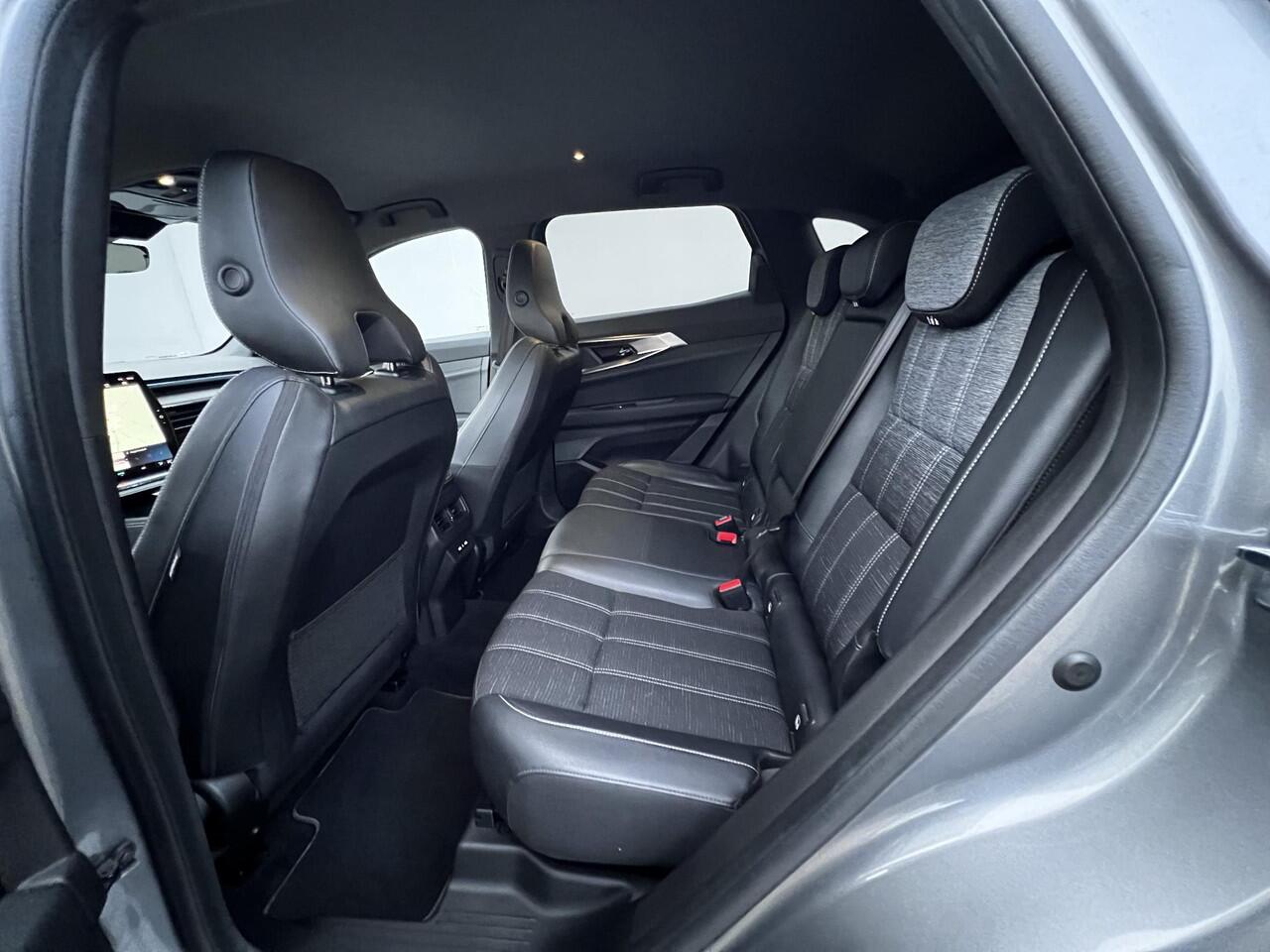 Renault Austral E-Tech full hybrid 200 techno / 1.500kg Trekgewicht / Dealer onderhouden / Navigatie / Apple Carplay Android / 19" LM wielen /