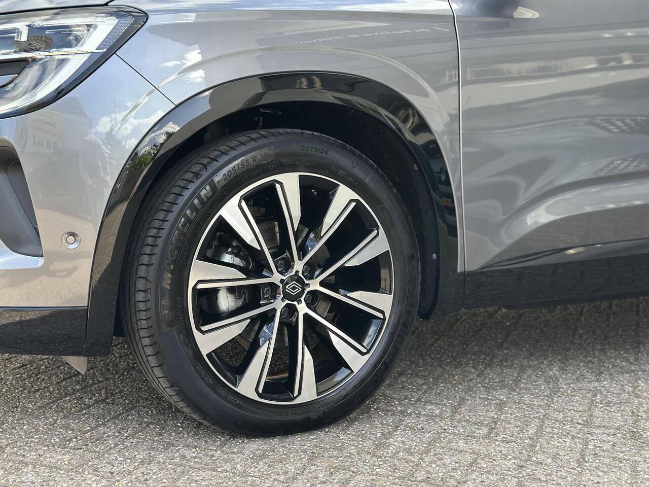 Renault Austral mild hybrid 160 X-Tronic techno | 360* Camera | Afneembare Trekhaak | 1.800 kg trekgewicht!! | Verwarmde voorruit | stoelverwarming | Stuurverwarming | Dealer onderhouden |