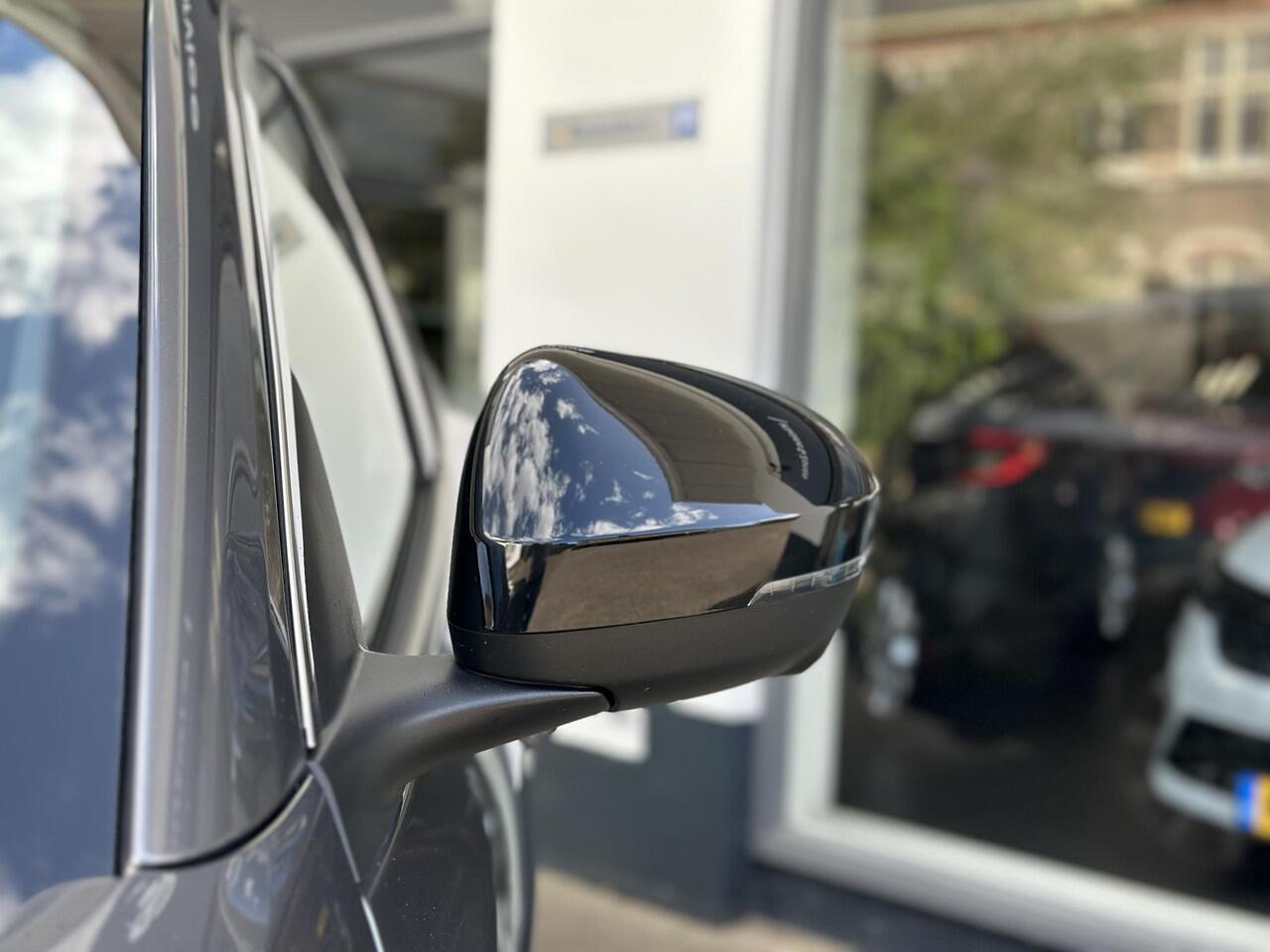 Renault Austral mild hybrid 160 X-Tronic techno | 360* Camera | Afneembare Trekhaak | 1.800 kg trekgewicht!! | Verwarmde voorruit | stoelverwarming | Stuurverwarming | Dealer onderhouden |