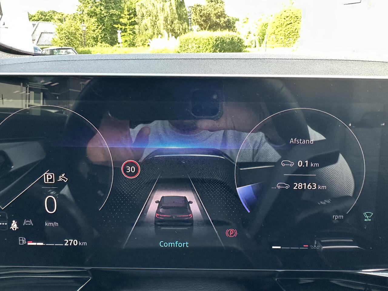 Renault Austral mild hybrid 160 X-Tronic techno | 360* Camera | Afneembare Trekhaak | 1.800 kg trekgewicht!! | Verwarmde voorruit | stoelverwarming | Stuurverwarming | Dealer onderhouden |