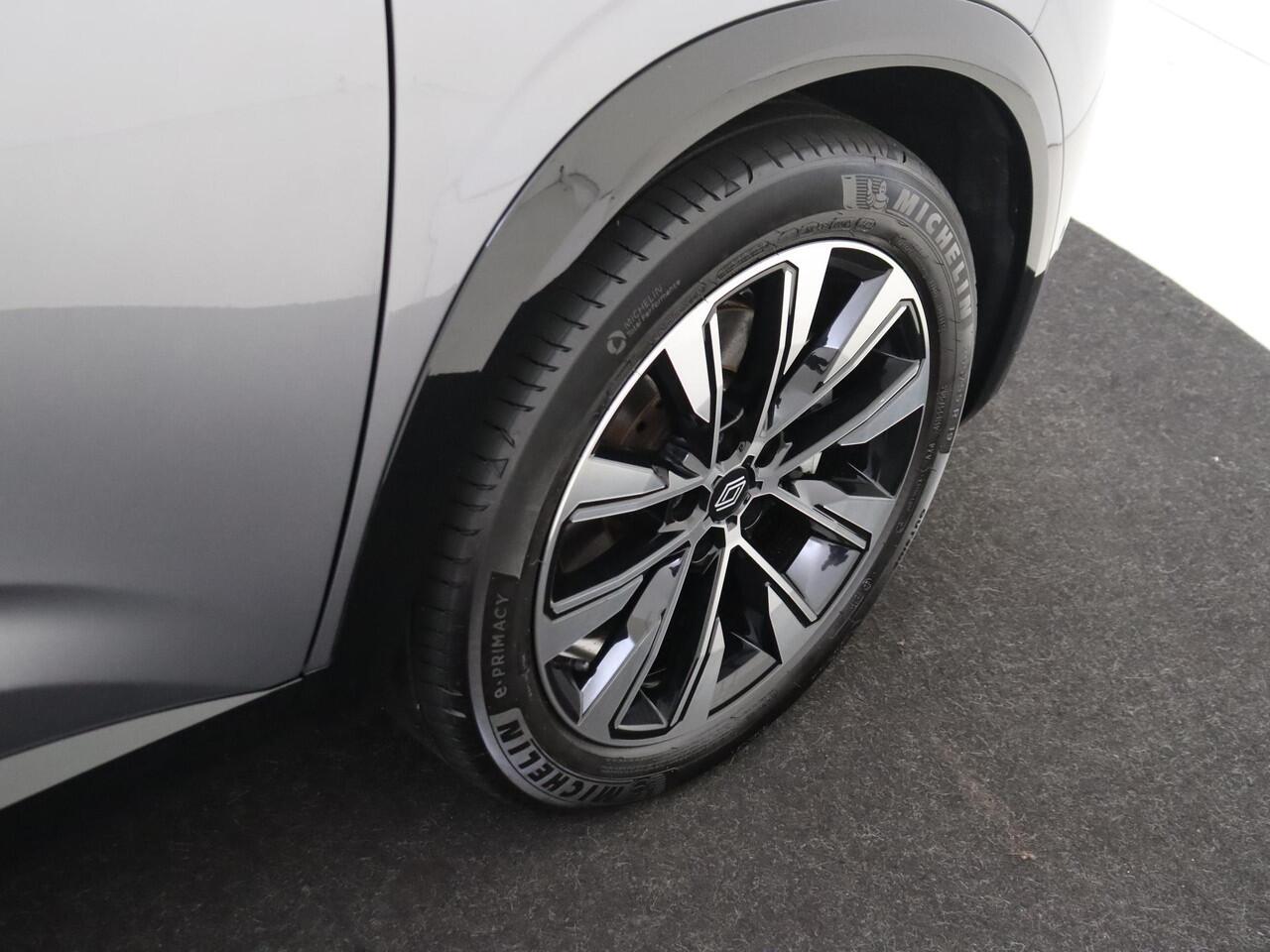 Renault Austral 1.2 E-Tech full hybrid 200 techno | AUTOMAAT | Navigatie | Achteruitrijcamera | Cruise & Climate Control | Privacy Glass | LM Velgen