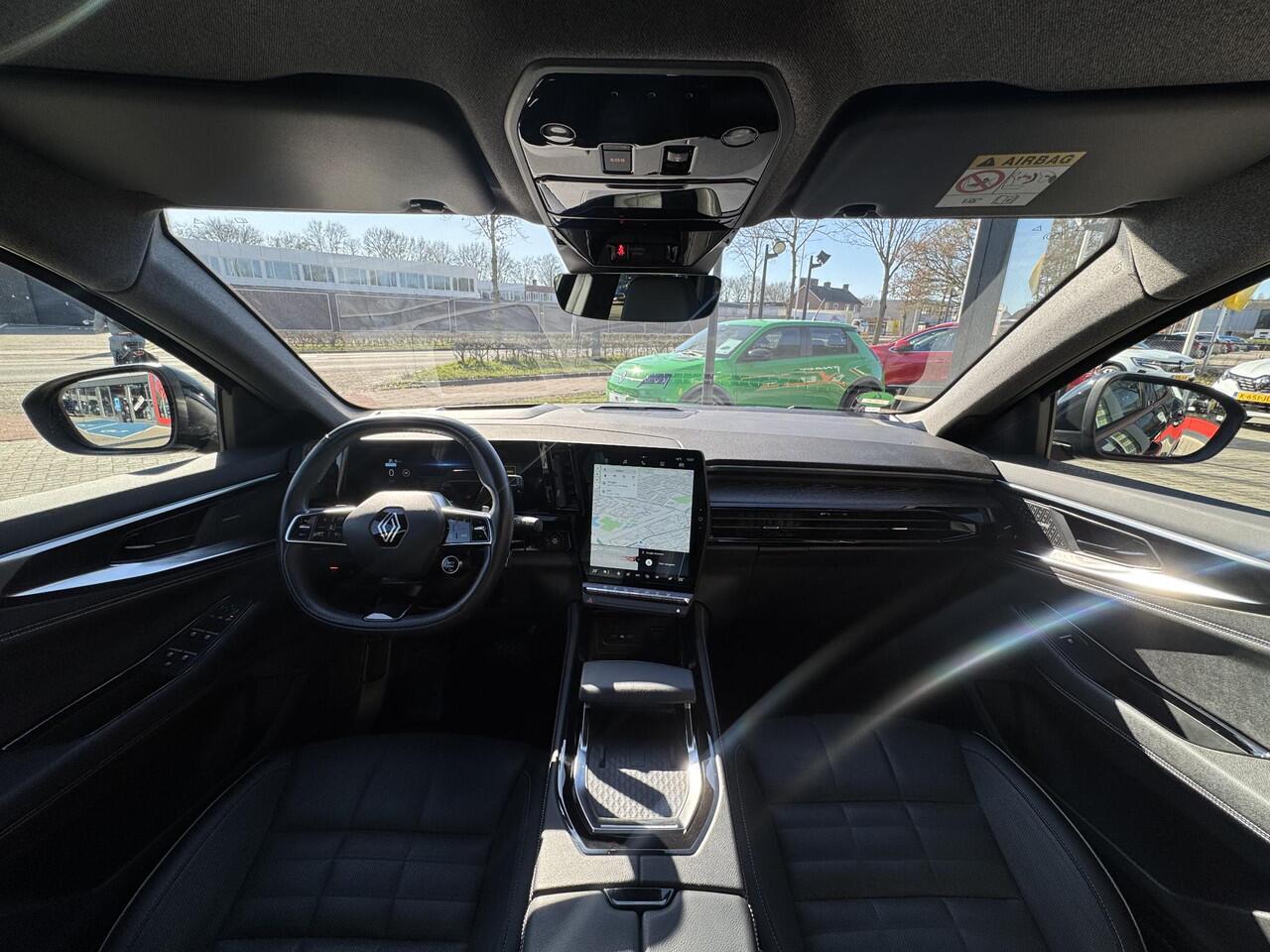 Renault Austral E-Tech full hybrid 200 iconic | Automaat | NL-Auto | Pack advance Driving Assist | Lederen interieur | 4 Control |