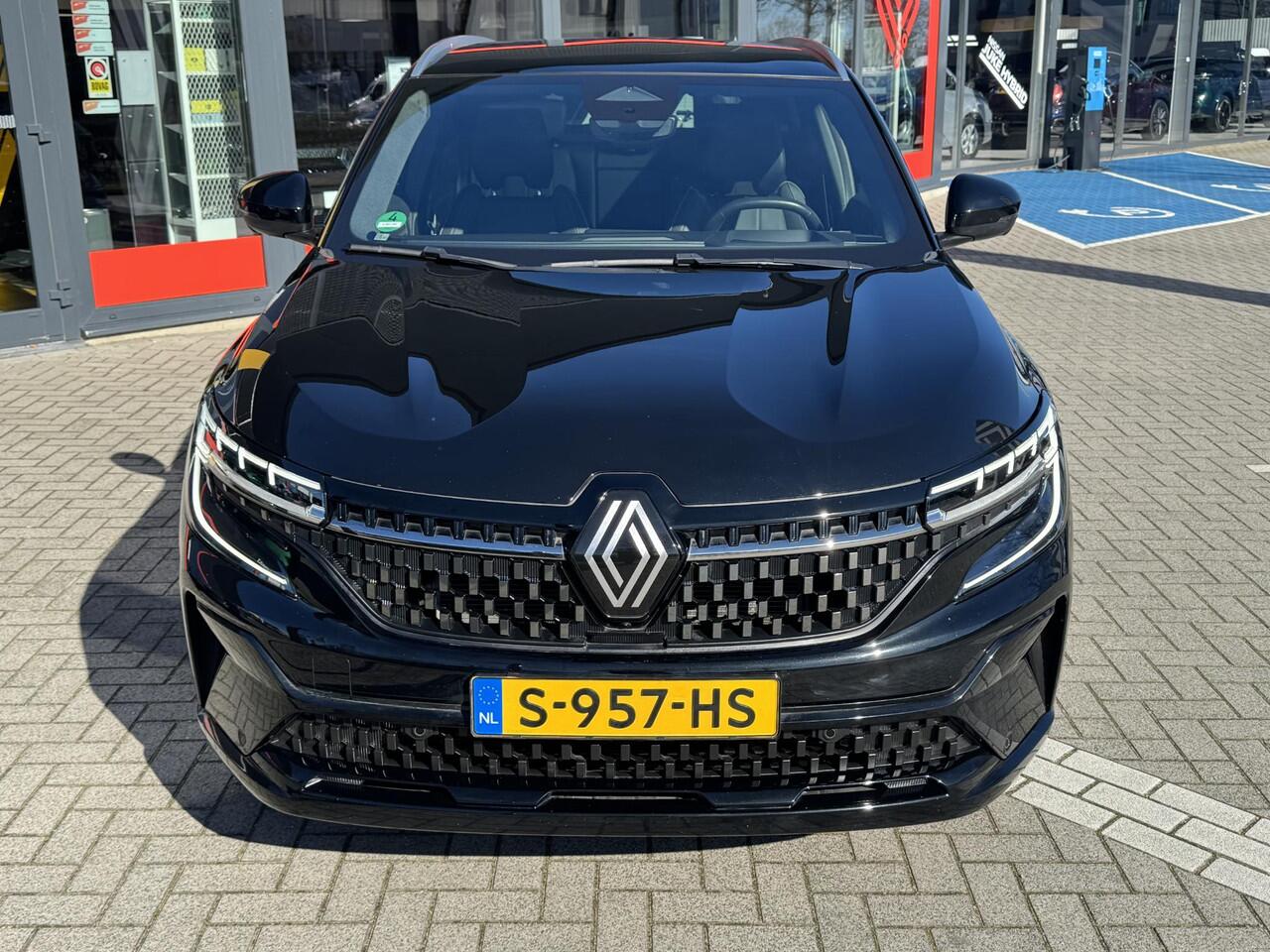 Renault Austral E-Tech full hybrid 200 iconic | Automaat | NL-Auto | Pack advance Driving Assist | Lederen interieur | 4 Control |