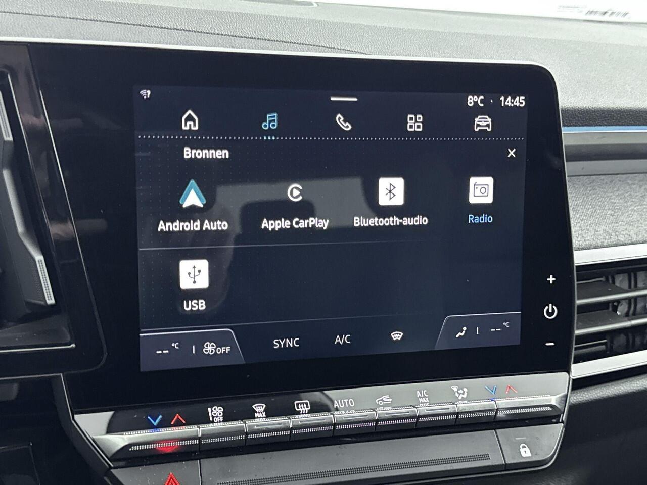 Renault Austral 1.2 mild hybrid advanced 130Pk equilibre | Draadloze Carplay | Trekhaak Afneembaar | Parkeersensoren Voor & Achter | Achteruitrijcamera | Keyless Entry | Climate Control | Privacy Glass |