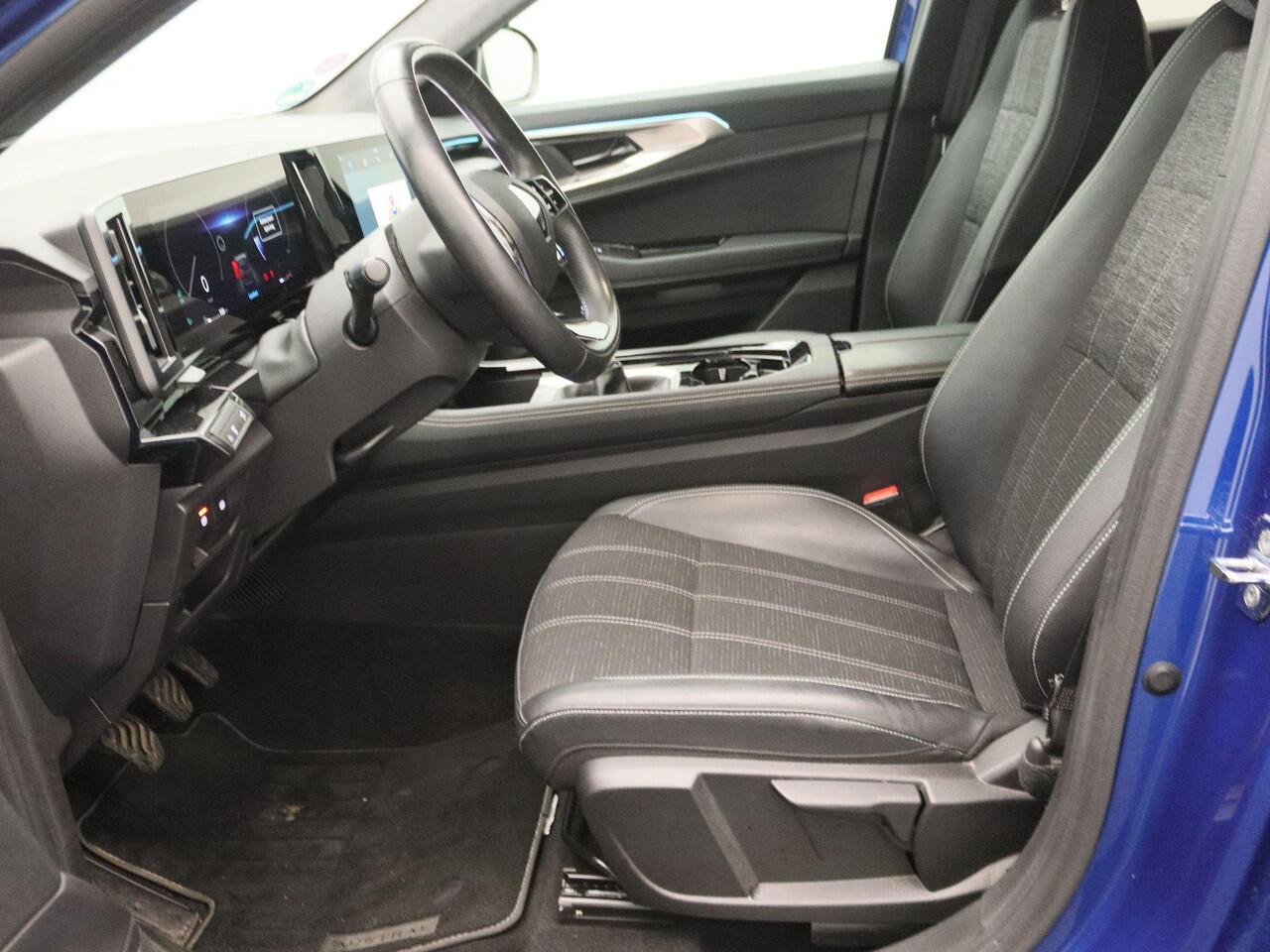 Renault Austral mild hybrid advanced 130 techno | Pack safety | 12" openR link navigatiesysteem met Google integratie | Parkeersensoren v+a met achteruitrijcamera | Privacy glass | Metaalkleur |