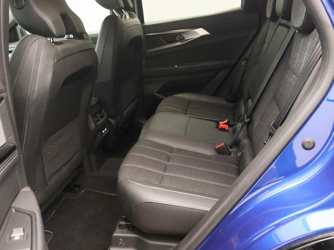 Renault Austral mild hybrid advanced 130 techno | Pack safety | 12" openR link navigatiesysteem met Google integratie | Parkeersensoren v+a met achteruitrijcamera | Privacy glass | Metaalkleur |