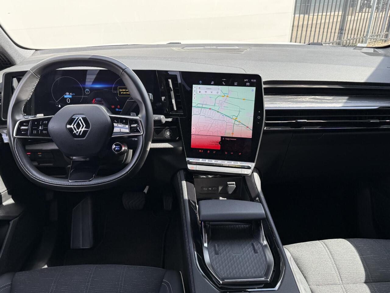 Renault Austral 1.2 E-Tech full hybrid 200 iconic (Hoge Instap) Navigatie | Camera | Winterpack | Harman & Kardon